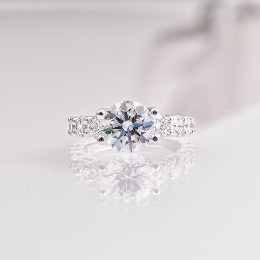 3 CT. IGI Certified Lab-Grown Diamond Graduated Engagement Ring 14k White Gold